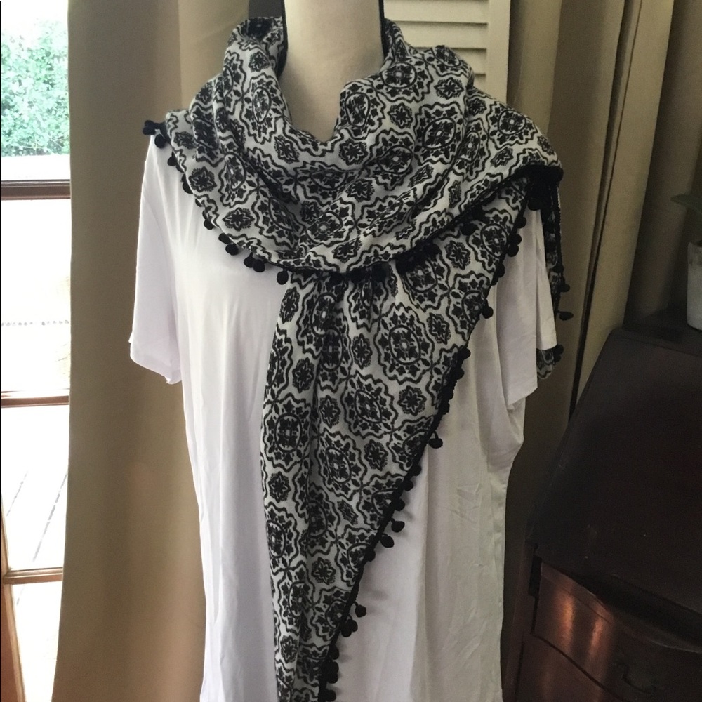 Pom Pom Medallion  Square Scarf